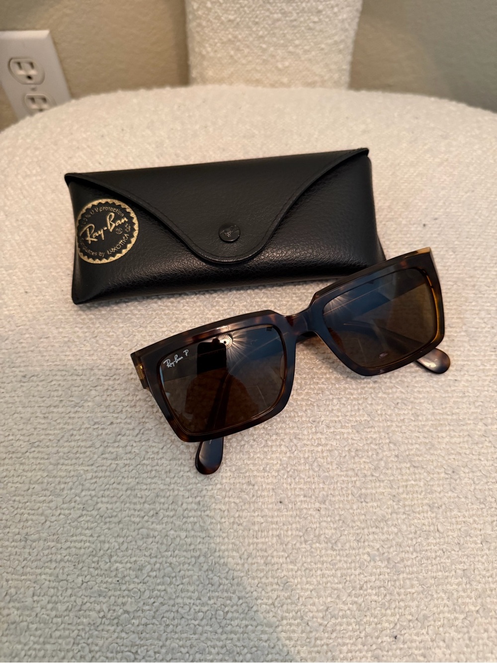 Ray-Ban Inverness 54mm Polarized
Pillow Sunglasses
